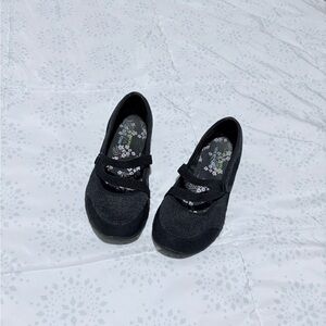 New Skechers Women's Black Flats